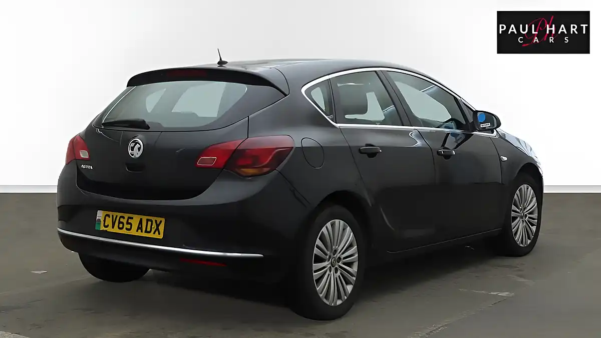 Used 2015 Vauxhall Astra Excite Black - Interior and Exterior details 6