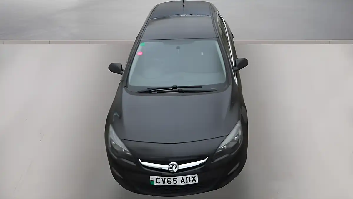 Used 2015 Vauxhall Astra Excite Black - Interior and Exterior details 9