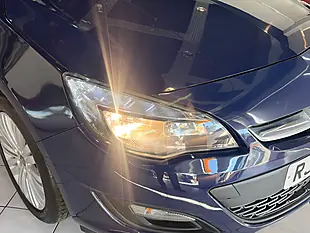 Used 2015 Vauxhall Astra Excite Blue - Interior and Exterior details 3