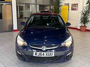 Used 2015 Vauxhall Astra Excite Blue - Interior and Exterior details 4