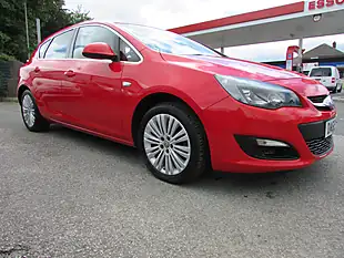 Used 2015 Vauxhall Astra Excite Red - Interior and Exterior details 8