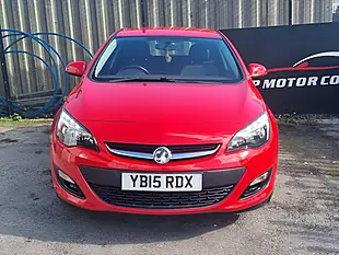 Used 2015 Vauxhall Astra Excite Red - Interior and Exterior details 2