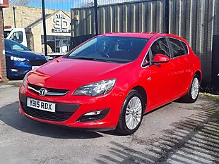 Used 2015 Vauxhall Astra Excite Red - Interior and Exterior details 3
