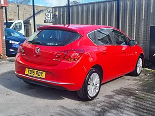 Used 2015 Vauxhall Astra Excite Red - Interior and Exterior details 8
