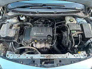 Used 2015 Vauxhall Astra Excite Silver - Interior and Exterior details 12
