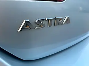 Used 2015 Vauxhall Astra Excite Silver - Interior and Exterior details 19