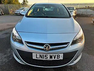 Used 2015 Vauxhall Astra Excite Silver - Interior and Exterior details 2