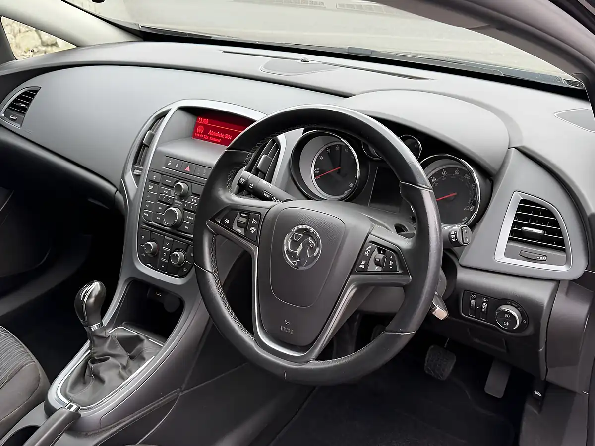 Used 2015 Vauxhall Astra Gtc Limited Edition Black - Interior and Exterior details 6