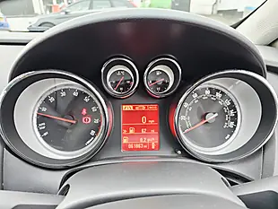 Used 2015 Vauxhall Astra Gtc Sri Blue - Interior and Exterior details 12