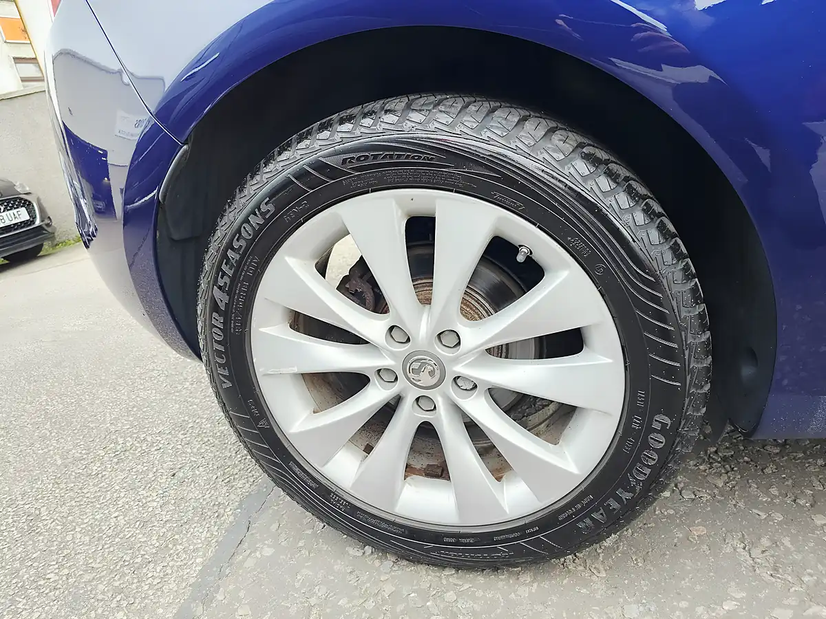 Used 2015 Vauxhall Astra Gtc Sri Blue - Interior and Exterior details 20