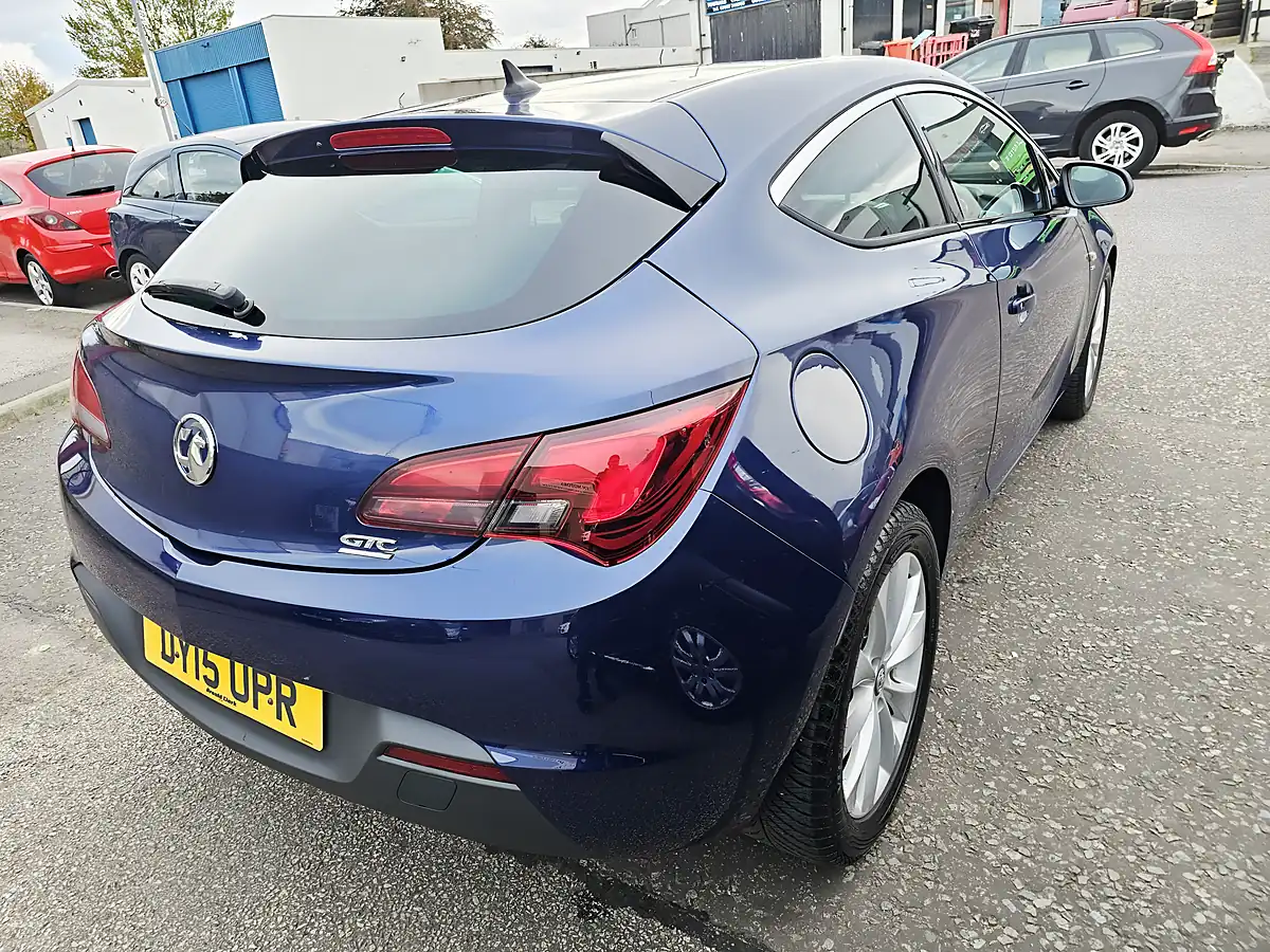 Used 2015 Vauxhall Astra Gtc Sri Blue - Interior and Exterior details 3