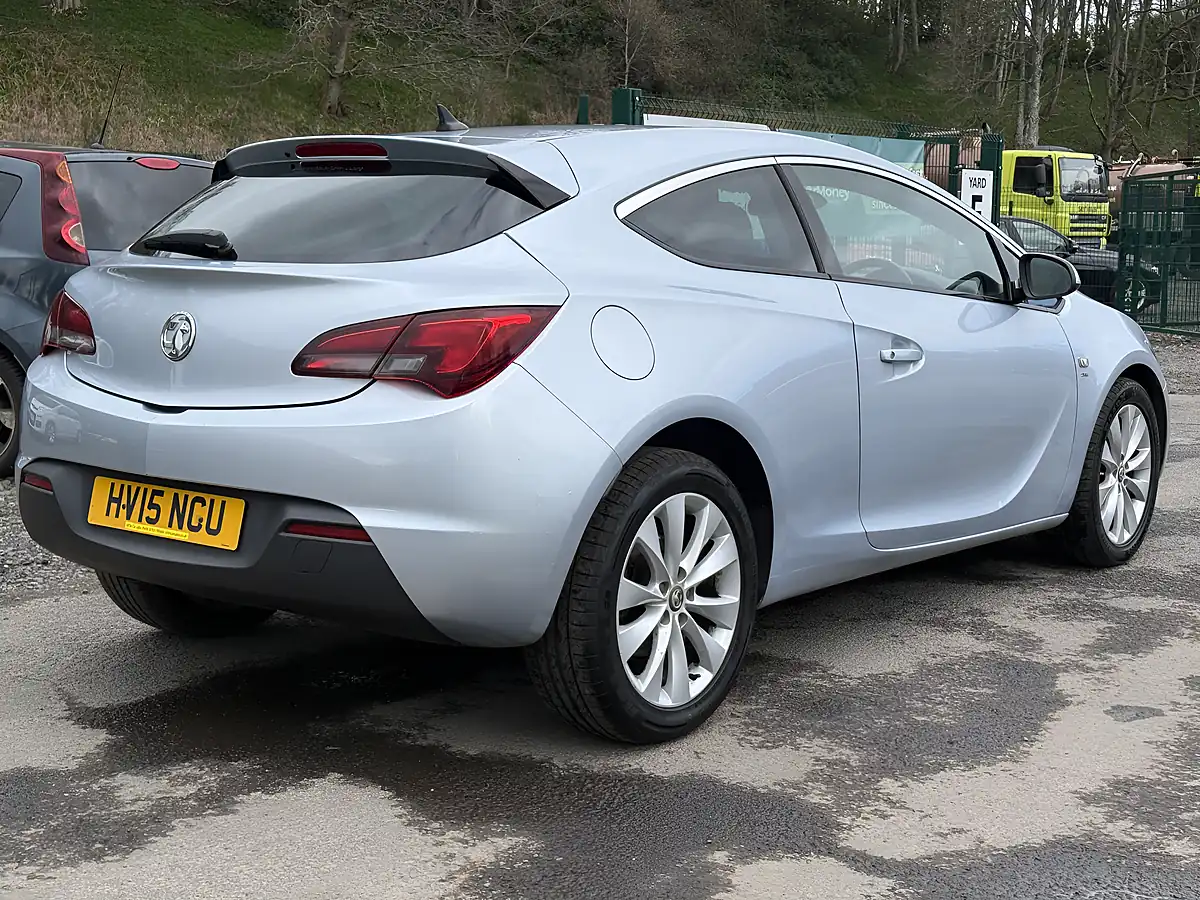 Used 2015 Vauxhall Astra Gtc Sri Silver - Interior and Exterior details 6
