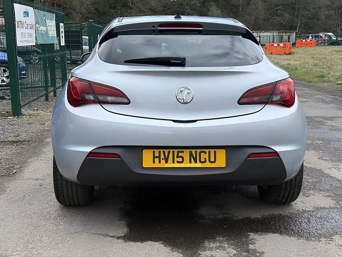 Used 2015 Vauxhall Astra Gtc Sri Silver - Interior and Exterior details 7