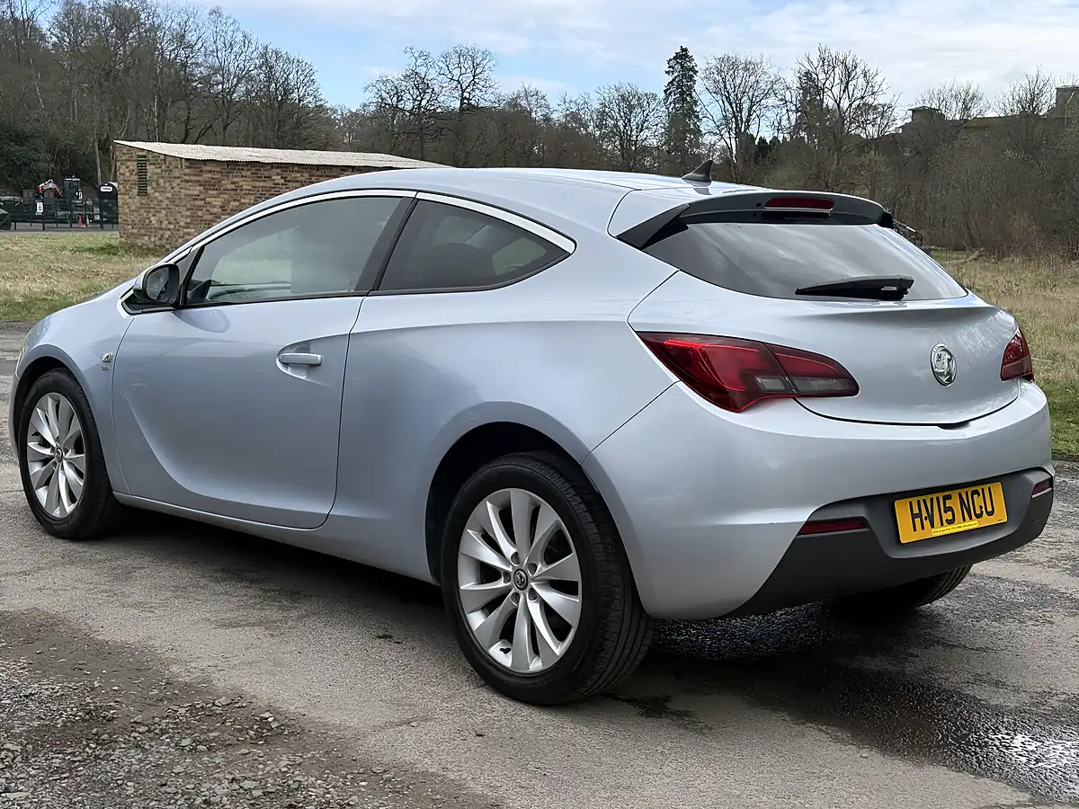 Used 2015 Vauxhall Astra Gtc Sri Silver - Interior and Exterior details 8