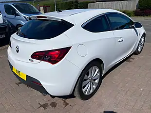 Used 2015 Vauxhall Astra Gtc Sri White - Interior and Exterior details 9