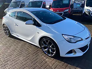 Used 2015 Vauxhall Astra Gtc Vxr White - Interior and Exterior details 18