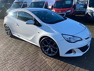 Used 2015 Vauxhall Astra Gtc Vxr White - Interior and Exterior details 5