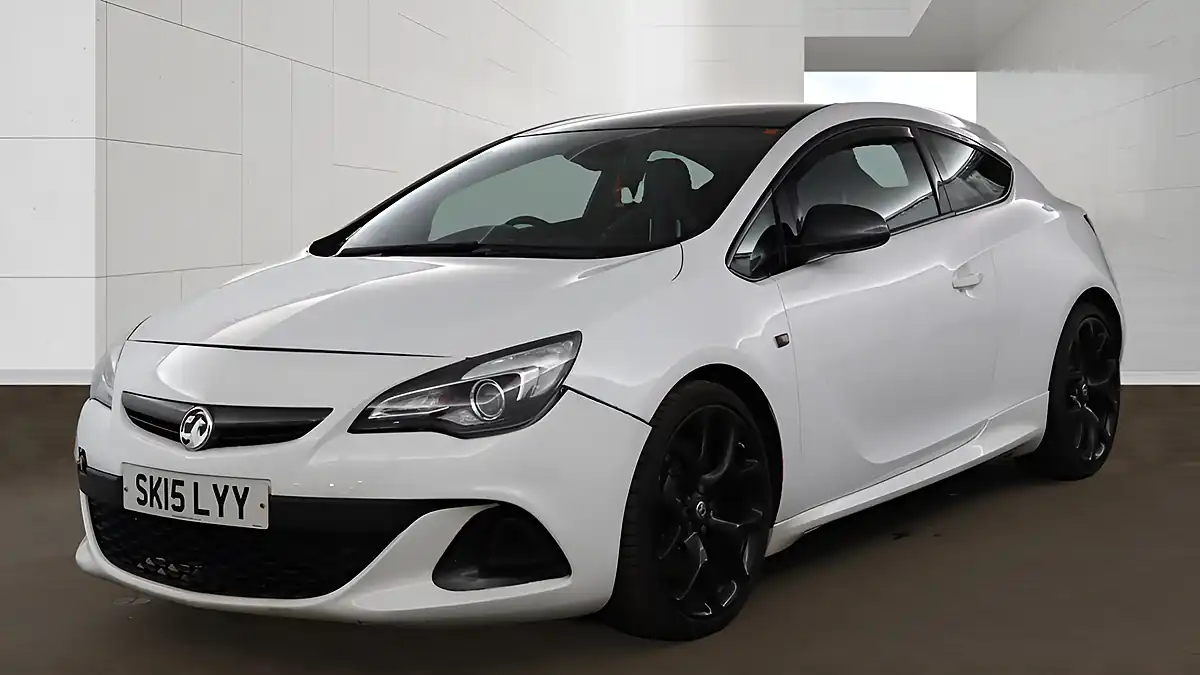 Used 2015 Vauxhall Astra Gtc Vxr White - Front View