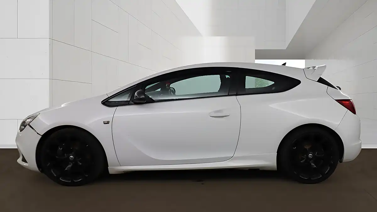 Used 2015 Vauxhall Astra Gtc Vxr White - Interior and Exterior details 5