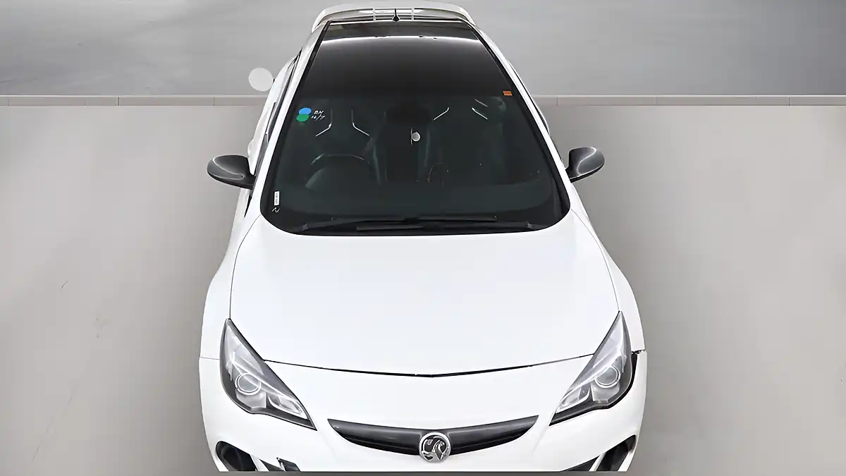 Used 2015 Vauxhall Astra Gtc Vxr White - Interior and Exterior details 6