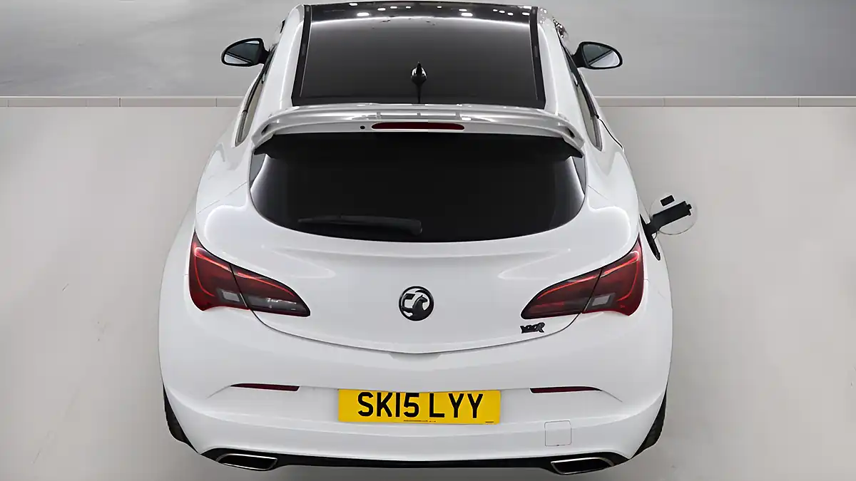 Used 2015 Vauxhall Astra Gtc Vxr White - Interior and Exterior details 7
