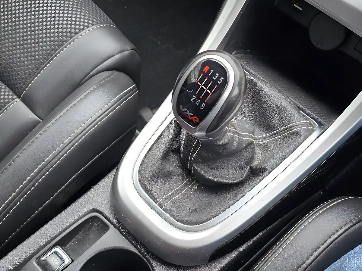 Used 2015 Vauxhall Astra Gtc Vxr White - Interior and Exterior details 11