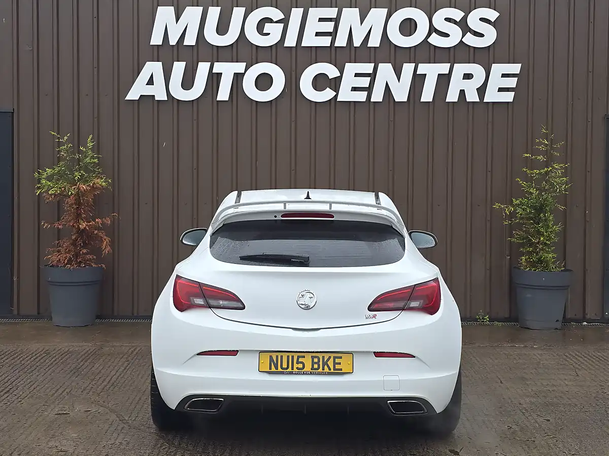 Used 2015 Vauxhall Astra Gtc Vxr White - Interior and Exterior details 5