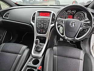 Used 2015 Vauxhall Astra Gtc Vxr White - Interior and Exterior details 7
