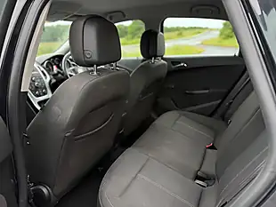 Used 2015 Vauxhall Astra Sri Black - Interior and Exterior details 15