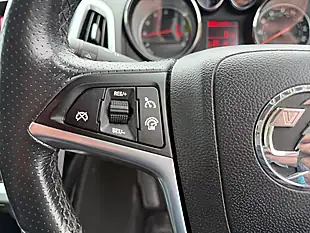 Used 2015 Vauxhall Astra Sri Black - Interior and Exterior details 19