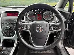Used 2015 Vauxhall Astra Sri Black - Interior and Exterior details 20