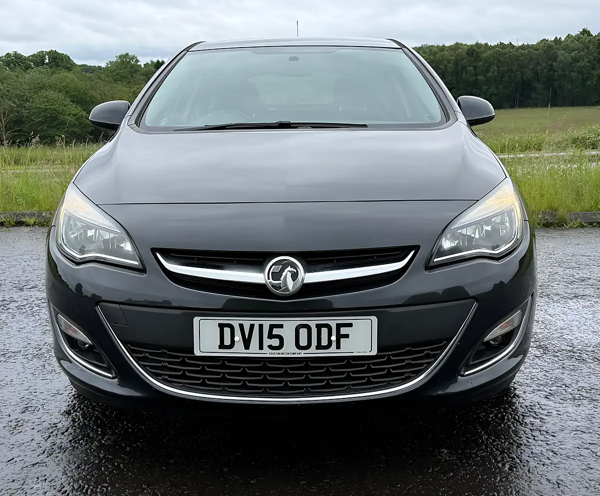 Used 2015 Vauxhall Astra Sri Black - Interior and Exterior details 3