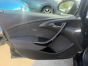 Used 2015 Vauxhall Astra Sri Black - Interior and Exterior details 14