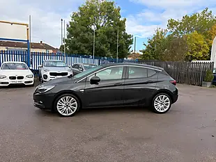 Used 2015 Vauxhall Astra Sri Black - Interior and Exterior details 3