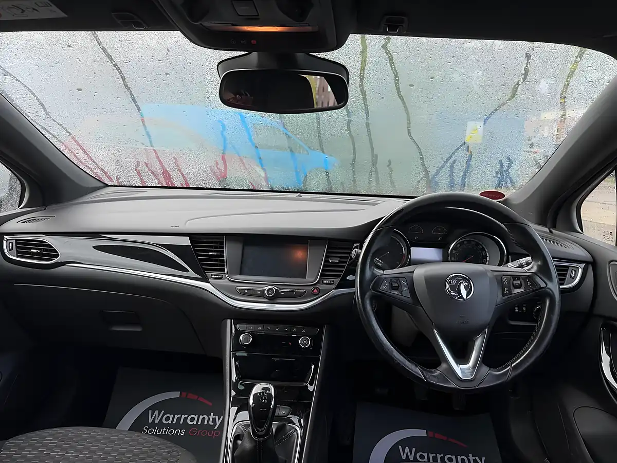 Used 2015 Vauxhall Astra Sri Black - Interior and Exterior details 8
