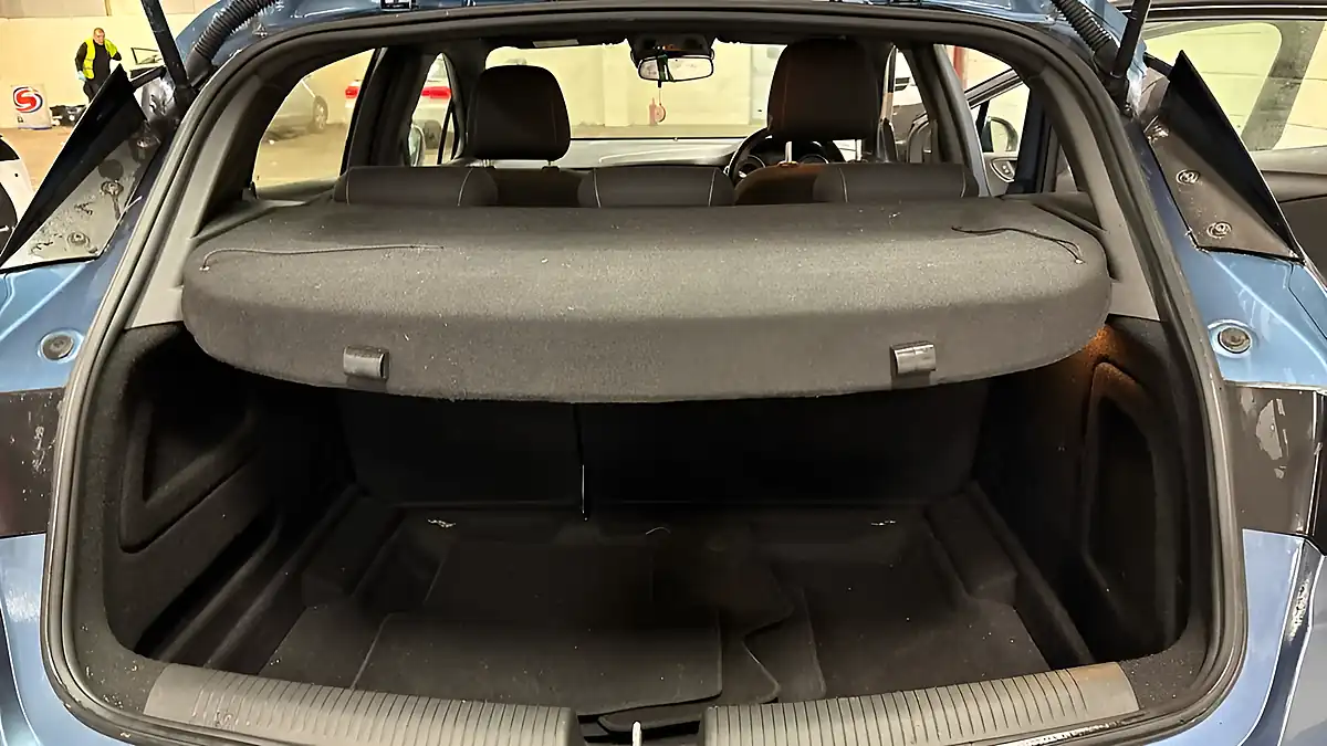 Used 2015 Vauxhall Astra Sri Blue - Interior and Exterior details 11