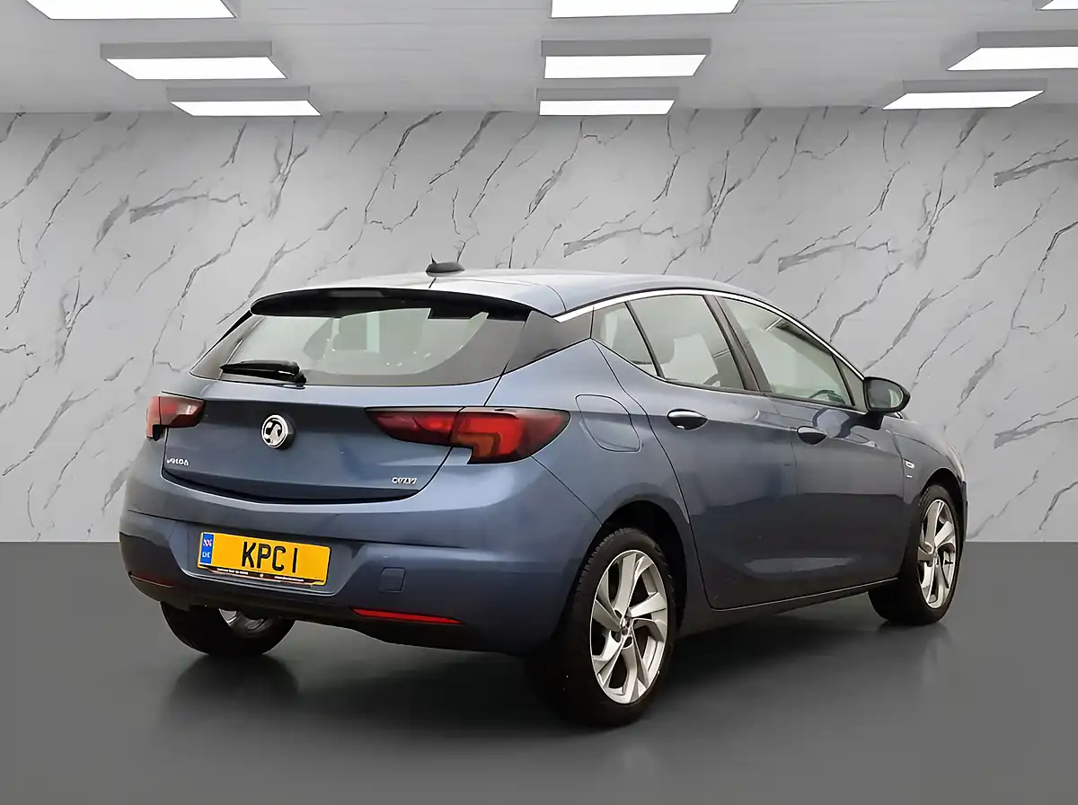 Used 2015 Vauxhall Astra Sri Blue - Interior and Exterior details 4