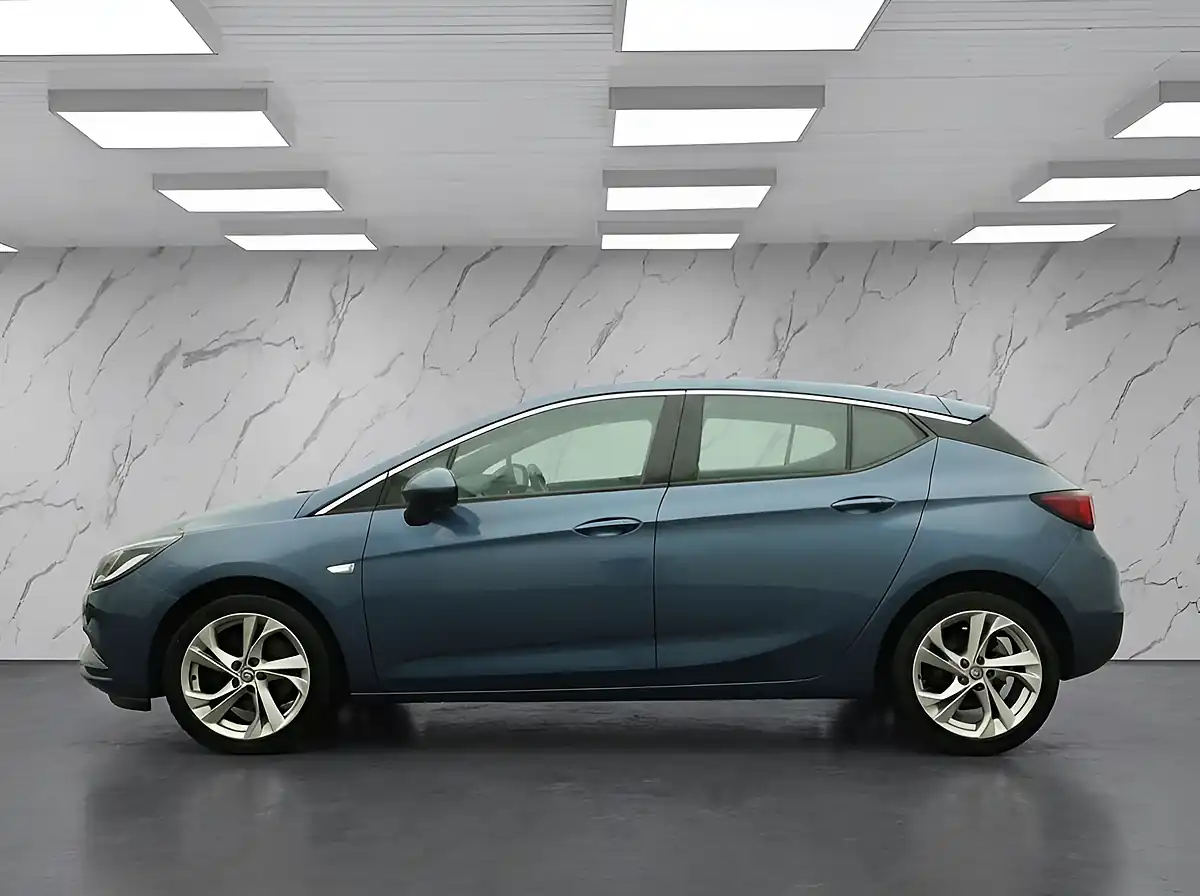 Used 2015 Vauxhall Astra Sri Blue - Interior and Exterior details 5
