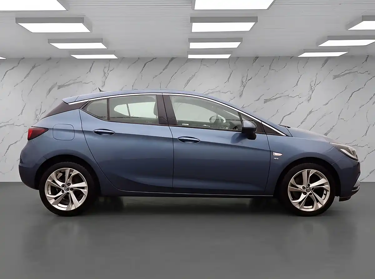 Used 2015 Vauxhall Astra Sri Blue - Interior and Exterior details 6