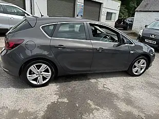 Used 2015 Vauxhall Astra Sri Brown - Interior and Exterior details 5