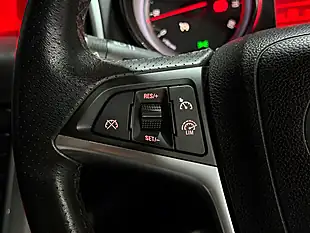 Used 2015 Vauxhall Astra Sri Green - Interior and Exterior details 17