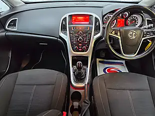 Used 2015 Vauxhall Astra Sri Grey - Interior and Exterior details 12