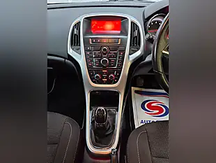 Used 2015 Vauxhall Astra Sri Grey - Interior and Exterior details 13