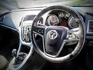 Used 2015 Vauxhall Astra Sri Metallic Silver - Interior and Exterior details 12