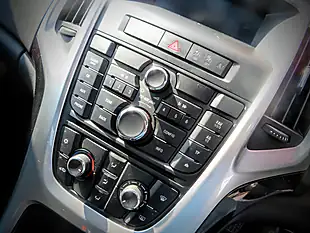 Used 2015 Vauxhall Astra Sri Metallic Silver - Interior and Exterior details 13