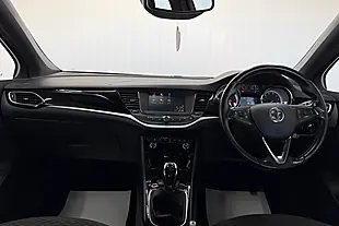 Used 2015 Vauxhall Astra Sri Red - Interior and Exterior details 14