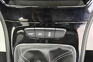 Used 2015 Vauxhall Astra Sri Red - Interior and Exterior details 18