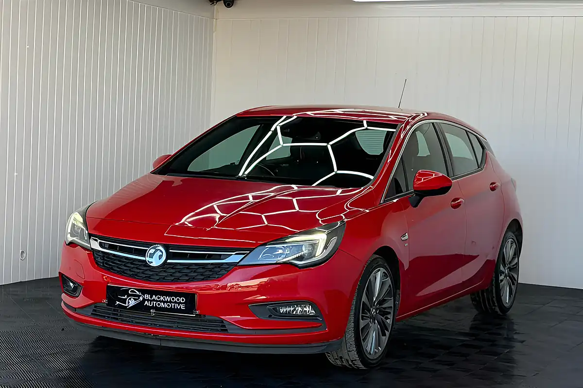 Used 2015 Vauxhall Astra Sri Red - Interior and Exterior details 5