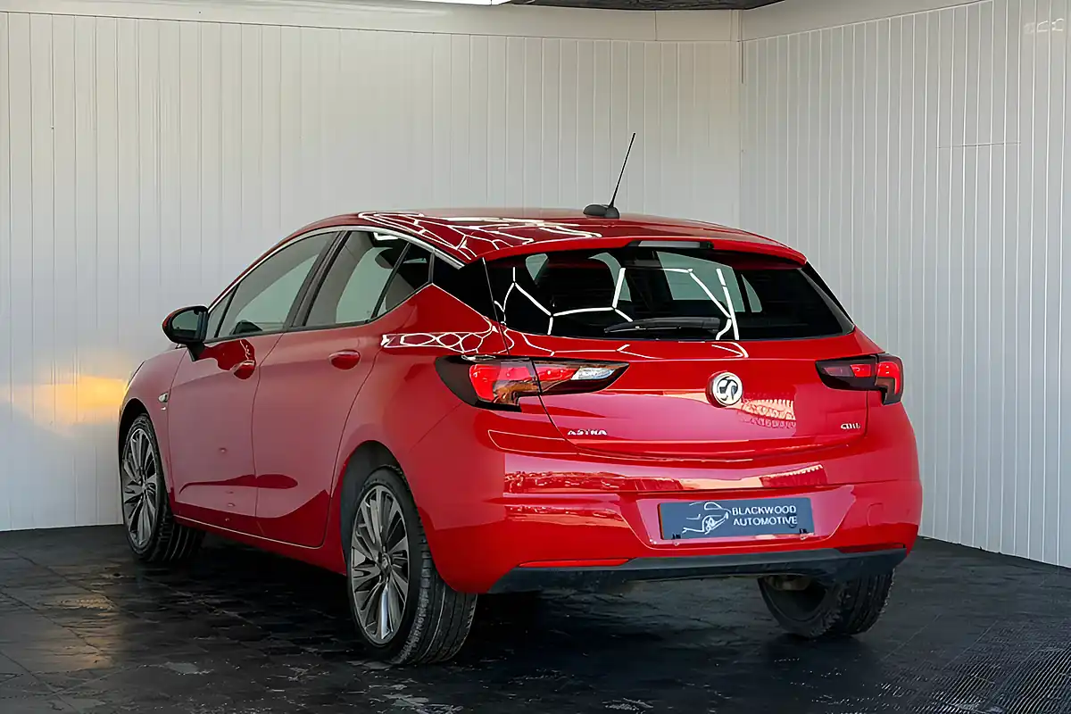 Used 2015 Vauxhall Astra Sri Red - Interior and Exterior details 9