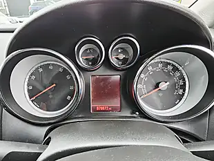 Used 2015 Vauxhall Astra Sri Silver - Interior and Exterior details 11